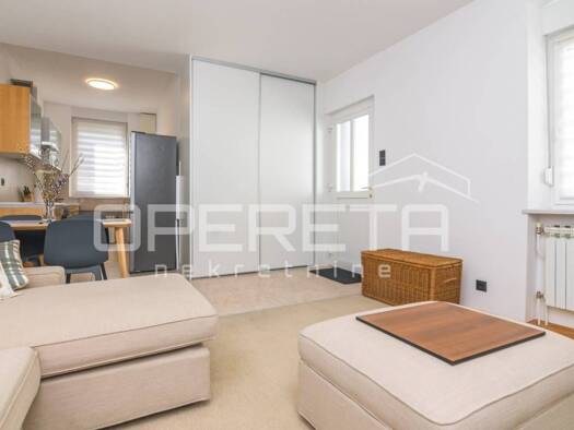 Wohnung zur Miete 900 € 2 Zimmer 65 m² 1. Geschoss Trg