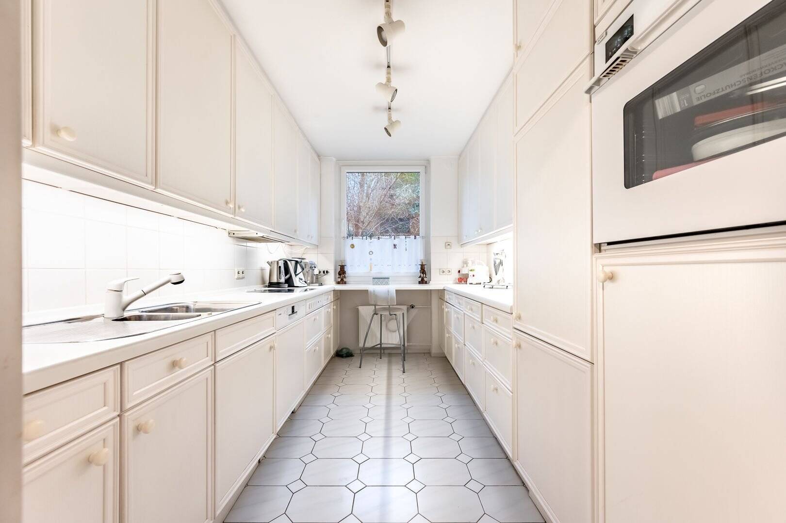 Property thumbnail 12