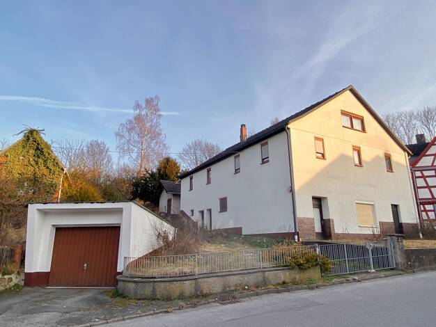 Haus zum Kauf 120.000 € 9 Zimmer 180 m² 1.820 m² Grundstück Mönchröden Rödental 96472