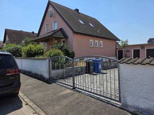 Einfamilienhaus zum Kauf provisionsfrei 389.000 € 5 Zimmer 125 m² 653 m² Grundstück frei ab 01.11.2026 Röttenbach Röttenbach 91187