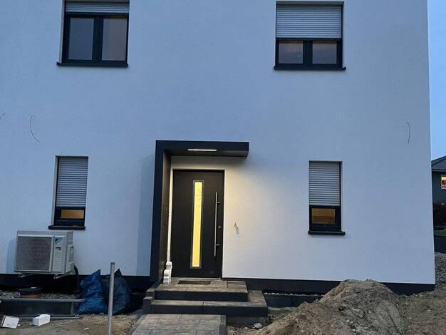 Doppelhaushälfte zur Miete - Erstbezug 2.150 € 4 Zimmer 130 m² 300 m² Grundstück Burgundstraße 22 Ludwigsfelde 14974