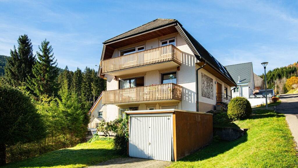 Mehrfamilienhaus zum Kauf 549.000 € 8 Zimmer 214 m² 561 m² Grundstück Neustadt Titisee-Neustadt 79822