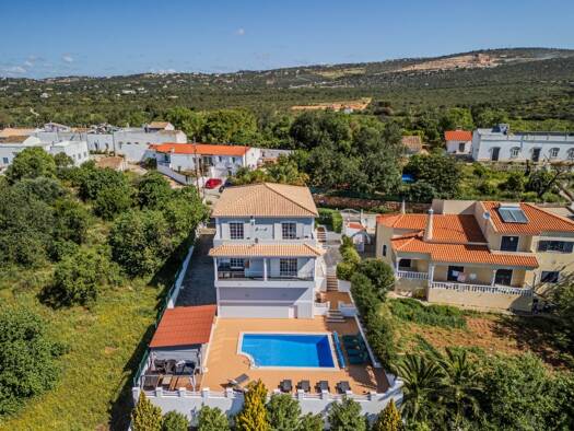 Haus zum Kauf 1.195.000 € 7 Zimmer 240,6 m² 590 m² Grundstück Loulé (São Clemente) 8100-095
