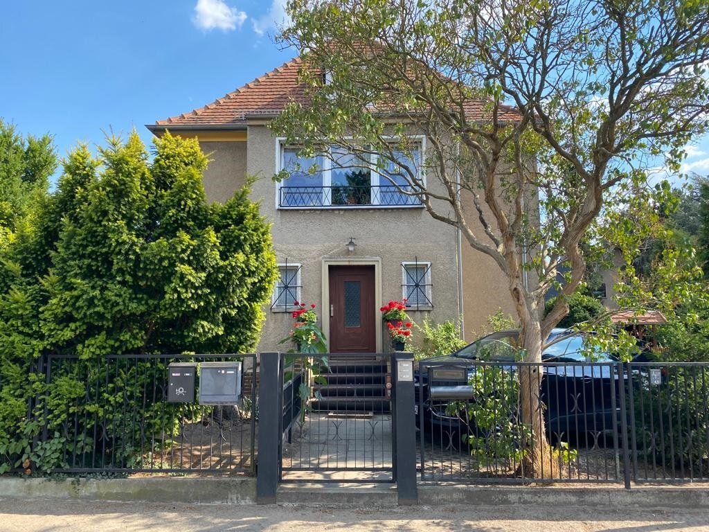 Mehrfamilienhaus zum Kauf 595.000 € 6 Zimmer 160 m²<br/>Wohnfläche 640 m²<br/>Grundstück Radebeul 01445