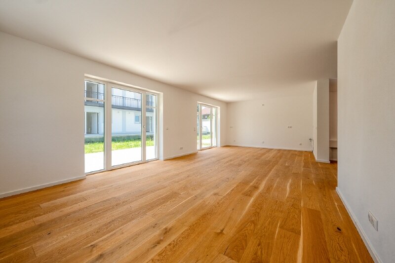 Haus zum Kauf 16 Zimmer 545 m²<br/>Wohnfläche 620 m²<br/>Grundstück Aying Aying 85653