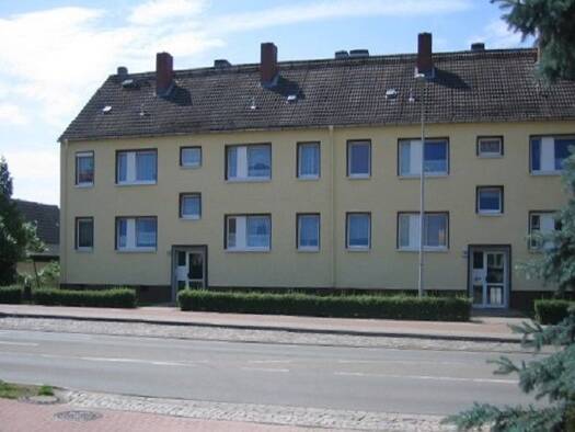 Wohnung zur Miete 396 € 4 Zimmer 66 m² EG Stendaler Straße 112 Gardelegen Gardelegen 39638