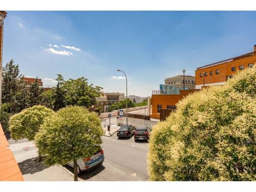 Villa zum Kauf 2.000.000 € 5 Zimmer 306 m² >Calle De Luis Camoens > Madrid 28014