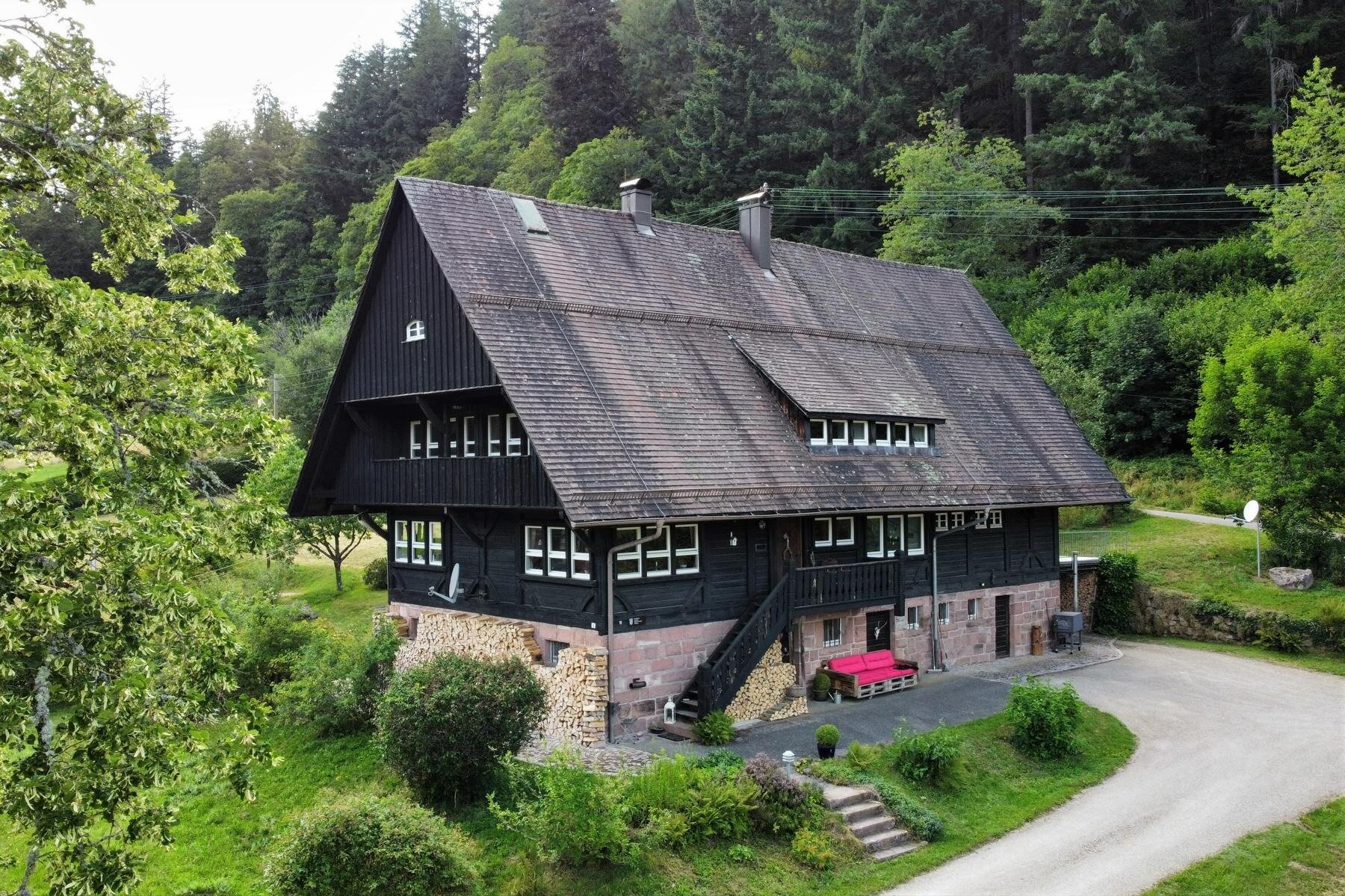 Einfamilienhaus zum Kauf 650.000 € 7 Zimmer 169 m²<br/>Wohnfläche 2.000 m²<br/>Grundstück Erbersbronn Forbach 76596