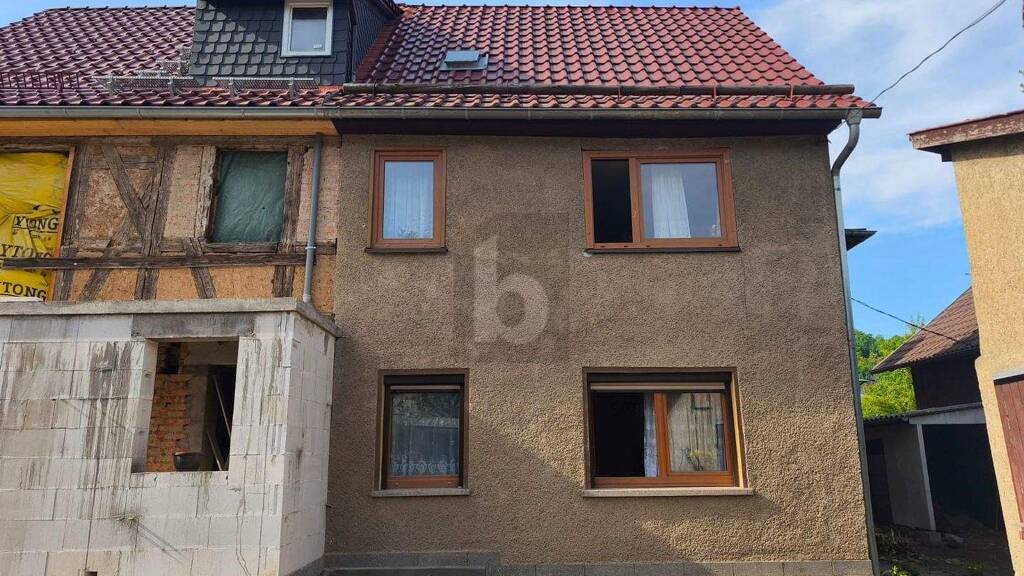 Doppelhaushälfte zum Kauf 29.900 € 6 Zimmer 80 m² 1.115 m² Grundstück Mittelschmalkalden Schmalkalden 98574