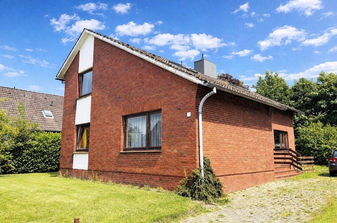 Immobilie in Agathenburg - Neuer Preis! Ein- bis Zweifamilienhaus mit 6 Zimmern in ruhiger Wohnlage - Bild 1