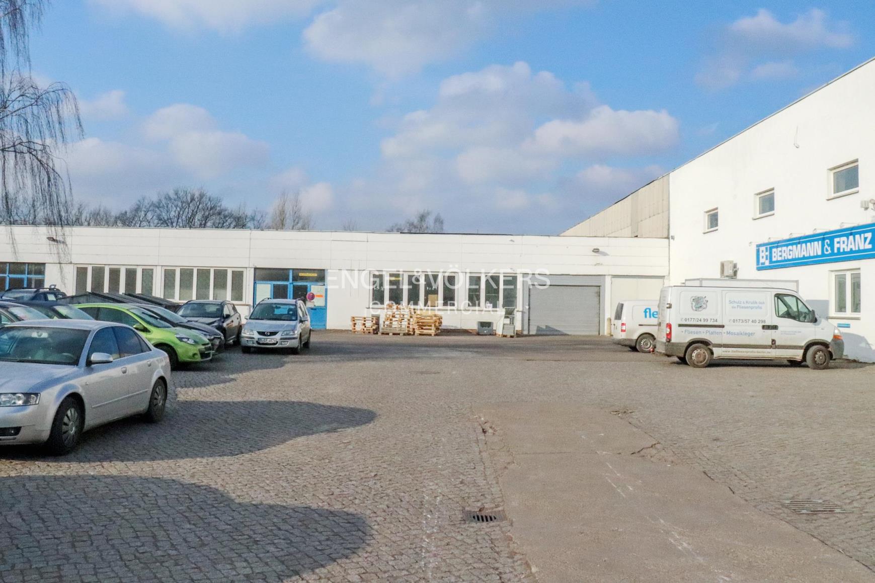 Halle/Industriefläche zur Miete 7 € 3.000 m²<br/>Lagerfläche ab 3.000 m²<br/>Teilbarkeit Haselhorst Berlin 13599