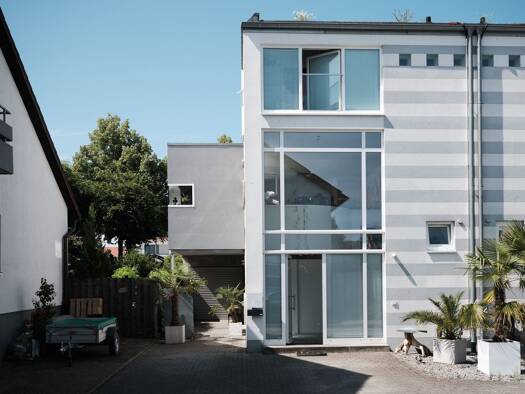 Doppelhaushälfte zum Kauf 834.000 € 5 Zimmer 170 m² 225 m² Grundstück Walldorf 69190