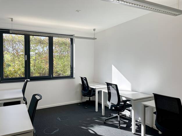 Bürofläche zur Miete provisionsfrei 249 € 30 m² Bürofläche teilbar von 10 m² bis 30 m² Ludwig-Erhard-Allee 10 Oststadt Karlsruhe 76131