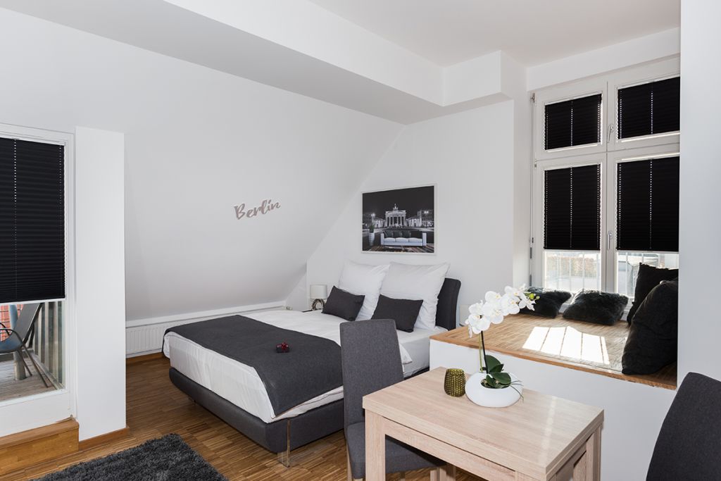 Wohnung zur Miete Wohnen auf Zeit 1.590 € 1 Zimmer 30 m²<br/>Wohnfläche 11.10.2024<br/>Verfügbarkeit Brunnen Straße Gesundbrunnen Berlin 10119