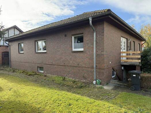 Einfamilienhaus zum Kauf 230.000 € 4 Zimmer 110 m² 523 m² Grundstück Bahnhofstraße 52 a Wittingen 29378