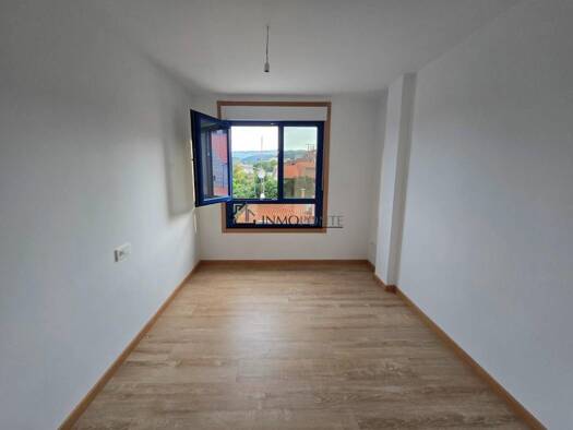 Wohnung zum Kauf 263.500 € 2 Zimmer 84 m² 1. Geschoss Soutomaior 36690