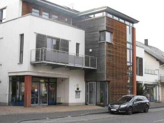 Wohnung zur Miete 950 € 4 Zimmer 120 m² Geschoss 1/3 frei ab 01.11.2026 Flieden Flieden 36103