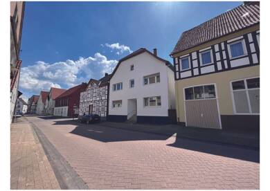 Einfamilienhaus zum Kauf 385.000 € 13 Zimmer 231 m² 410 m² Grundstück Nieheim Nieheim 33039