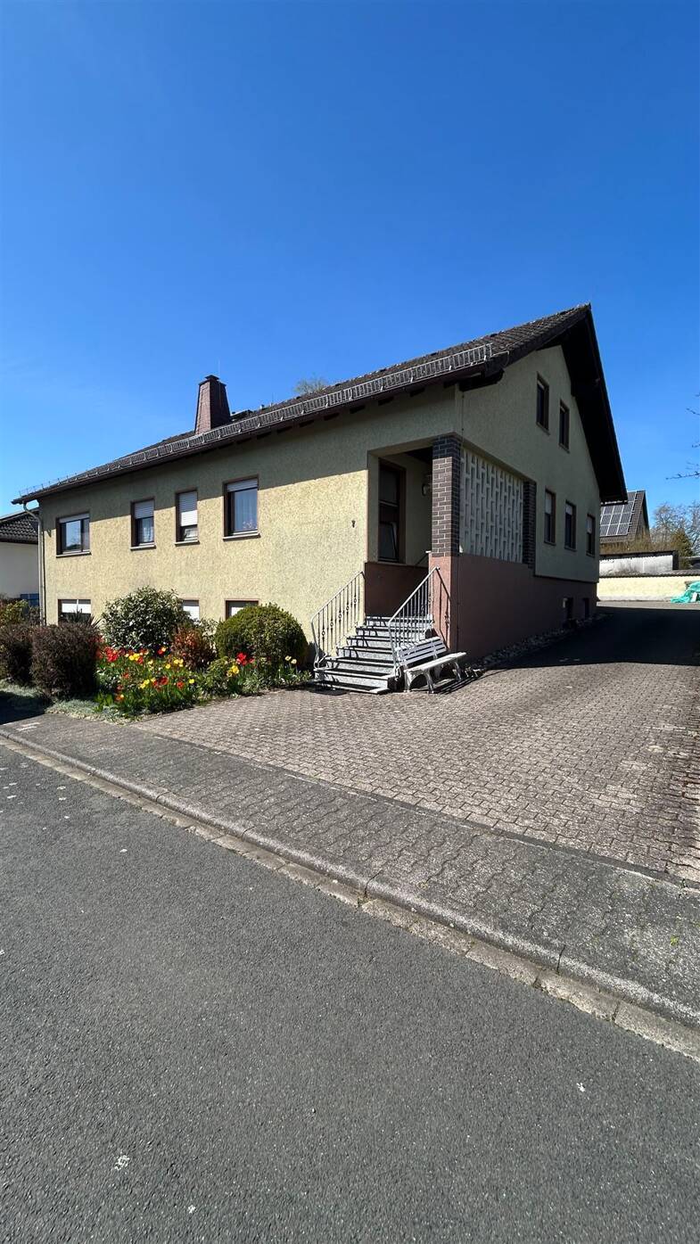 Mehrfamilienhaus zum Kauf 360.000 € 7 Zimmer 205 m² Klingelbach 56368