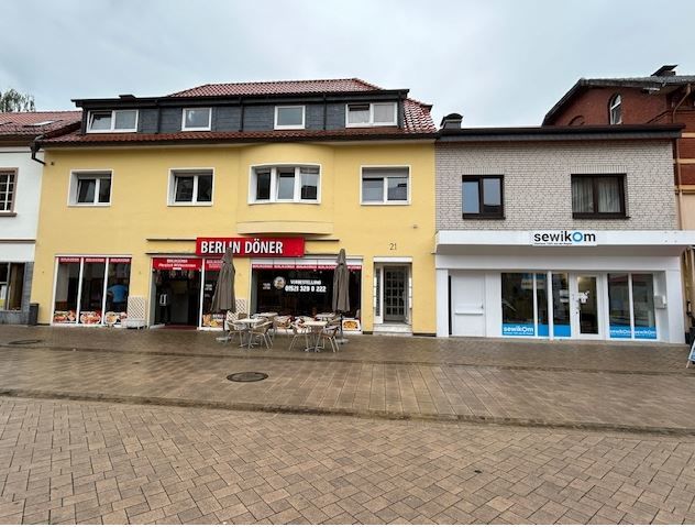 Haus zum Kauf 695.000 € 15 Zimmer 328 m²<br/>Wohnfläche 732 m²<br/>Grundstück Brakel Brakel 33034