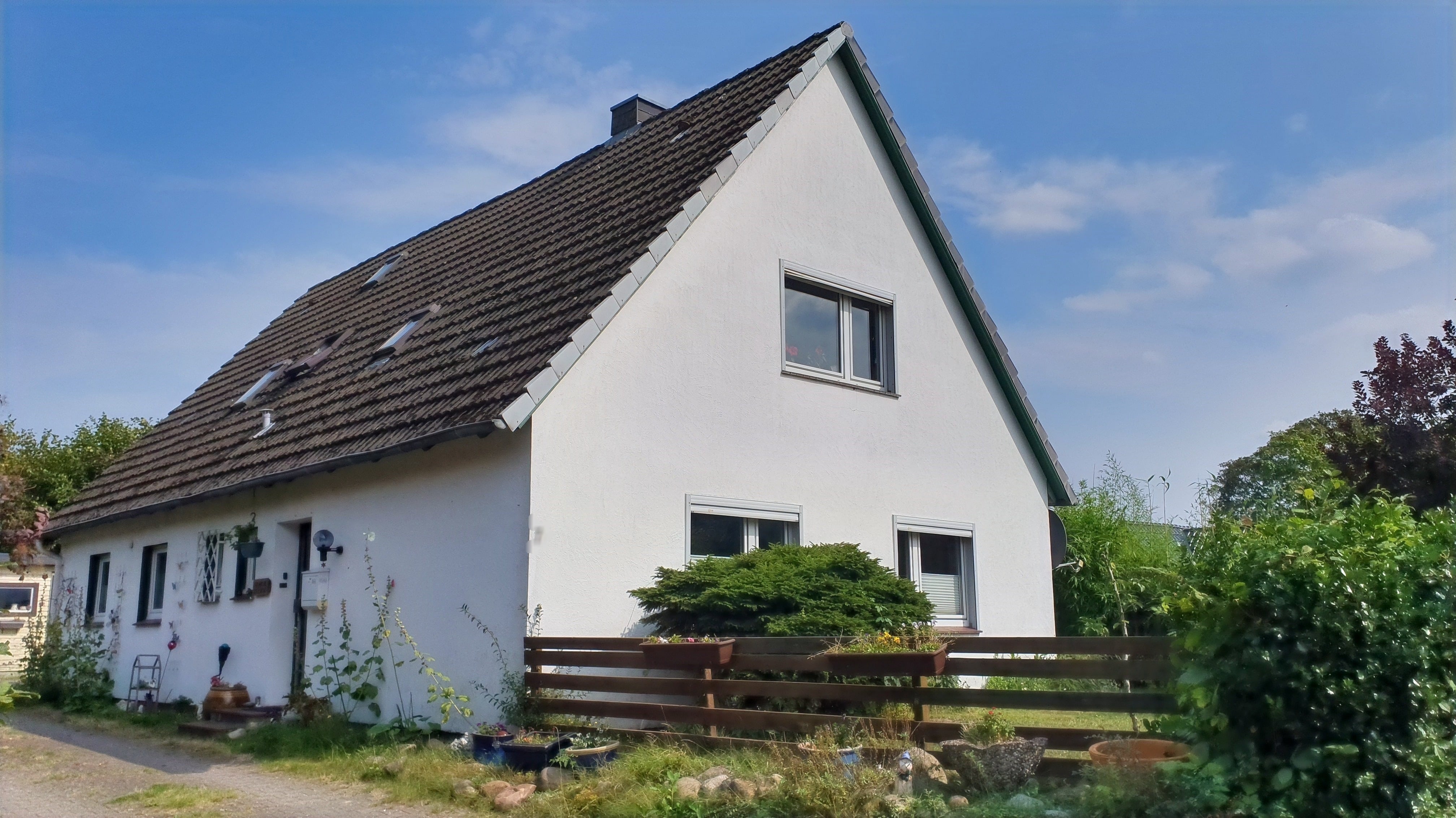 Einfamilienhaus zum Kauf 349.000 € 7 Zimmer 140 m²<br/>Wohnfläche 1.179 m²<br/>Grundstück ab sofort<br/>Verfügbarkeit Klein Rönnau 23795