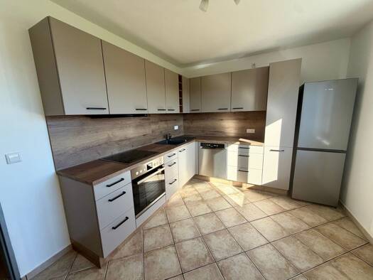 Wohnung zur Miete 720 € 4 Zimmer 84,8 m² Geschoss 1/2 frei ab 01.12.2026 Krummennaab Krummennaab 92703