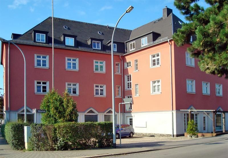 Wohnung zur Miete 385 € 3 Zimmer 85,9 m²<br/>Wohnfläche 1.<br/>Geschoss Köbkestraße 1 Burgstädt Burgstädt , Sachs 09217