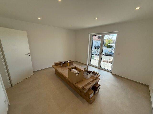 Erstbezug nach Renovierung, 3-Zi-ETW mit Balkon, Garten (ca. 170 m²), FBHZ, 1.OG, 2 Stellplätze, 91058 Erlangen-Eltersdorf – Erlangen – Vorschaubild 8
