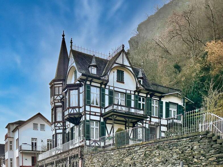 Mehrfamilienhaus zum Kauf provisionsfrei 520.000 € 12 Zimmer 328 m² 669 m² Grundstück Heerstraße 9 St Goar Sankt Goar 56329