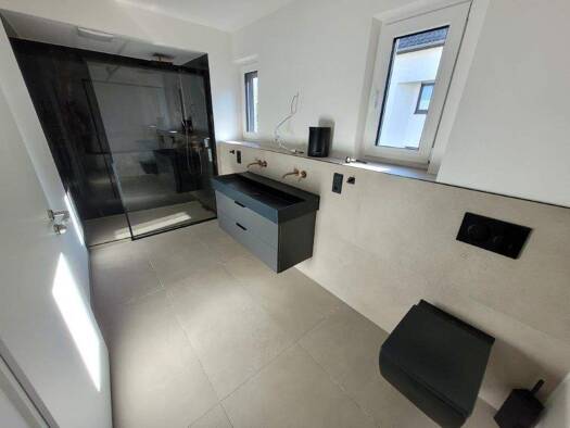 Reihenendhaus zur Miete - Erstbezug 2.300 € 5 Zimmer 145,9 m² 323 m² Grundstück Schlebusch Leverkusen 51375