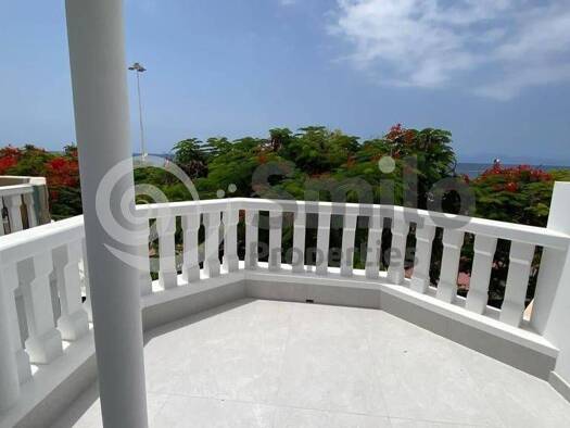 Chalet zum Kauf 1.400.000 € 3 Zimmer 199 m² Calle Londres Adeje 38660