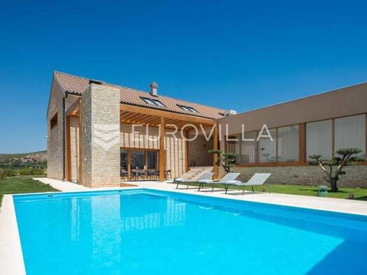 Haus zur Miete 7.000 € 5 Zimmer 366 m² Danilo Kraljice Šibenik 22205