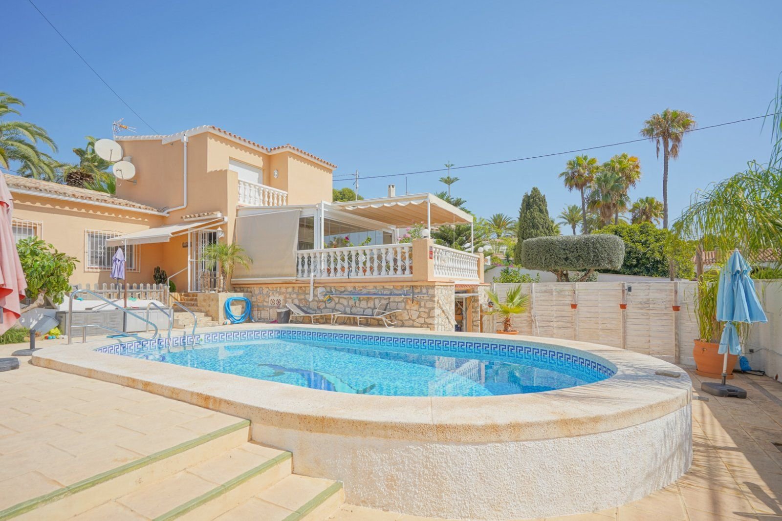 Villa zum Kauf 595.000 € 4 Zimmer 144 m²<br/>Wohnfläche 555 m²<br/>Grundstück Calpe 03710