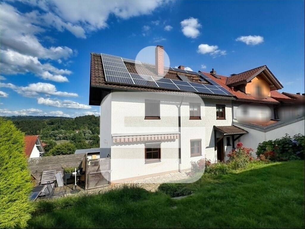 Wohnen mit Aussicht - großzügige Doppelhaushäflte mit Potential in Passau - Grubweg