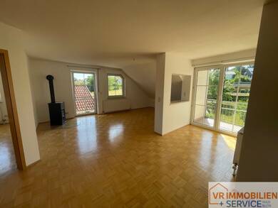 Wohnung zur Miete 650 € 2,5 Zimmer 81 m² Dachgeschoss frei ab sofort Salz 97616