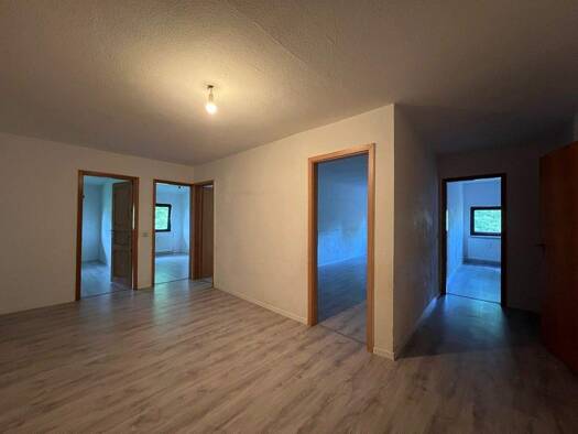 Wohnung zur Miete 650 € 4 Zimmer 120 m² 1. Geschoss frei ab 15.02.2026 Hauptstraße 21 Langenholzhausen Kalletal 32689