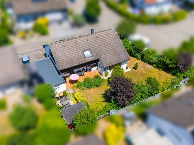 Einfamilienhaus zum Kauf 569.000 € 7,5 Zimmer 190,9 m² 580 m² Grundstück Untereisesheim 74257