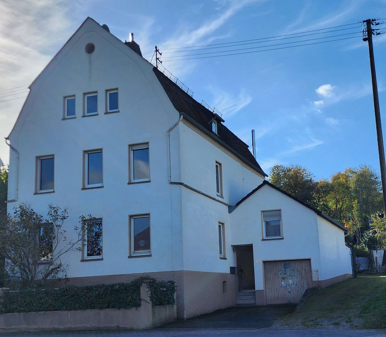 Mehrfamilienhaus zum Kauf provisionsfrei 399.000 € 11 Zimmer 260 m²<br/>Wohnfläche 1.056 m²<br/>Grundstück Niederneisen 65629