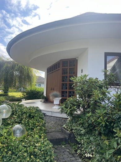 Villa zum Kauf provisionsfrei 675.000 € 6 Zimmer 300 m² 1.029 m² Grundstück Offheim Limburg an der Lahn 65555
