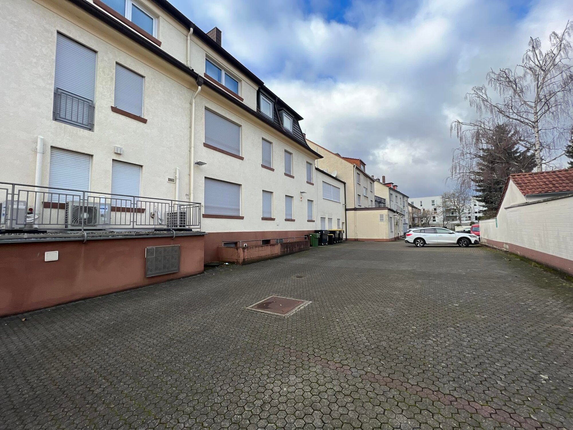 Bürogebäude zum Kauf 2.590.000 € 43 Zimmer 2.057 m²<br/>Bürofläche Jenneweg Saarbrücken 66113