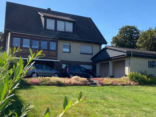 Mehrfamilienhaus zum Kauf provisionsfrei 250.000 € 7,5 Zimmer 210 m² 1.279 m² Grundstück frei ab sofort Lamspringe 31195