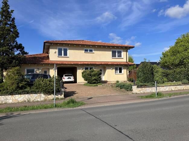 Mehrfamilienhaus zum Kauf provisionsfrei 649.000 € 7 Zimmer 236 m² 735 m² Grundstück Kästorf Kästorf - Sandkamp 38448