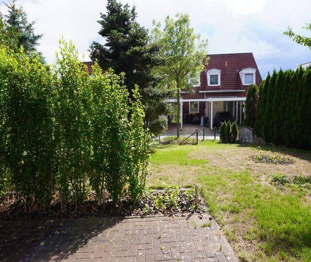 Doppelhaushälfte zur Miete - Ansicht 2
