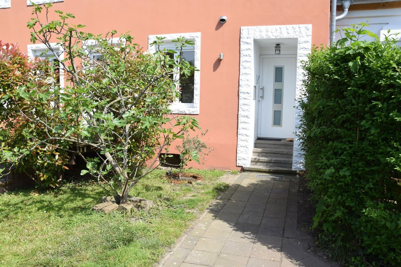 Einfamilienhaus zum Kauf provisionsfrei 899.000 € 5 Zimmer 199 m²<br/>Wohnfläche 884 m²<br/>Grundstück Unterrath Düsseldorf 40468