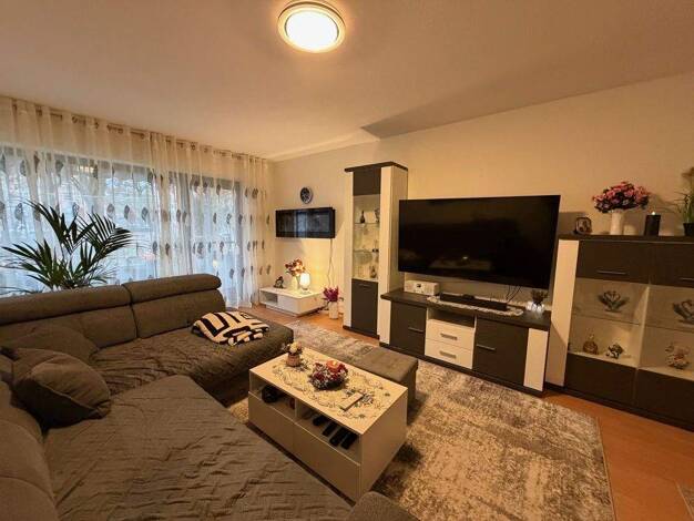 Wohnung zur Miete 600 € 2 Zimmer 63 m² frei ab 01.02.2026 Coburg 96450