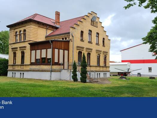 Villa zum Kauf 339.000 € 8 Zimmer 282 m² 2.093 m² Grundstück Staßfurt 39418