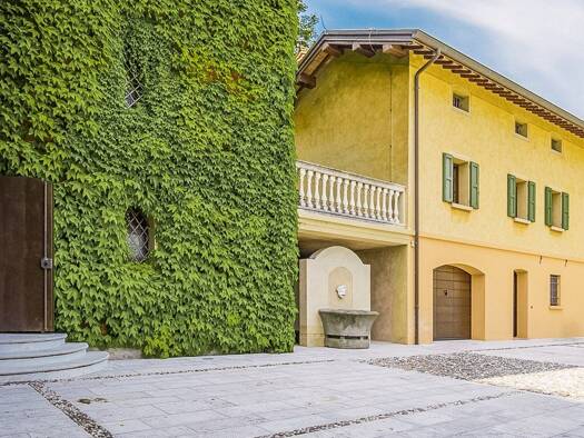 Haus zum Kauf 1.690.000 € 600 m² 6.800 m² Grundstück Quattro Castella 42020