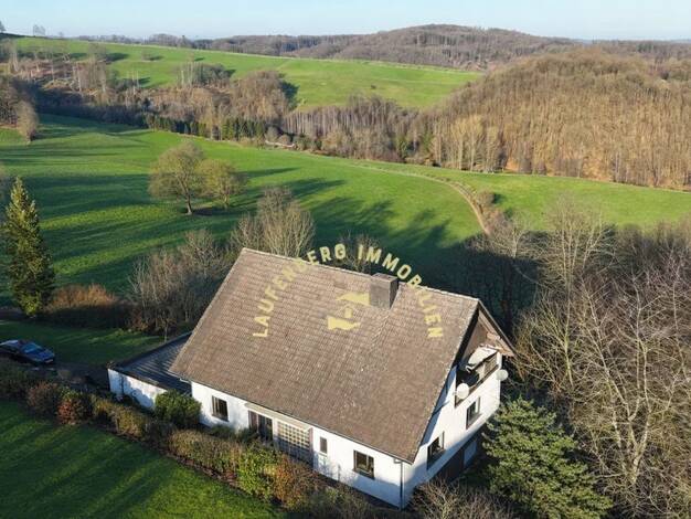 Einfamilienhaus zum Kauf 349.000 € 10 Zimmer 300 m² 1.200 m² Grundstück frei ab sofort Halscheid Windeck 51570