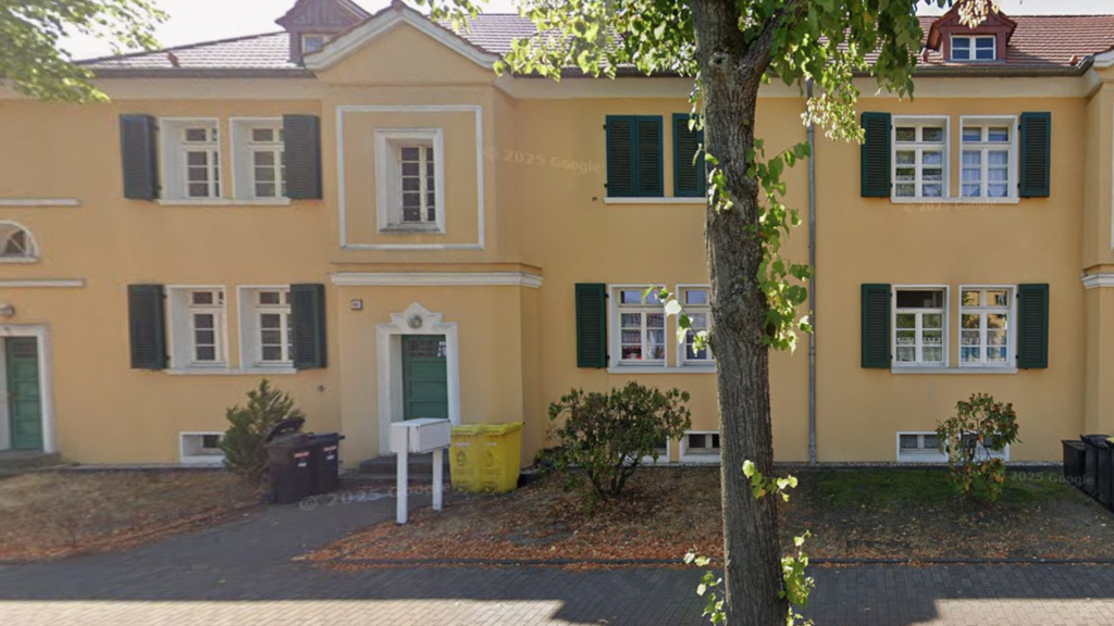 Wohnung zur Miete 290 € 2 Zimmer 47,6 m² 1. Geschoss Straße der Freundschaft 60, OG Lauta 02991