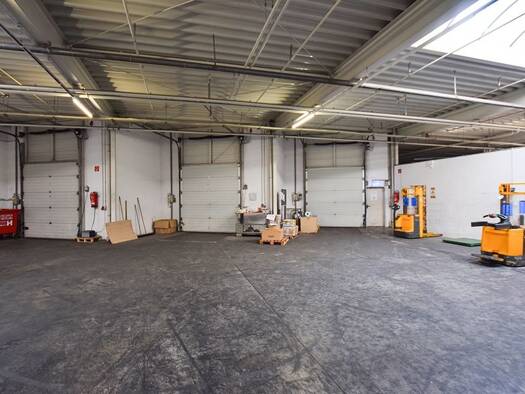 Produktionshalle zur Miete 28.690 € 7.550 m² Lagerfläche Anderten Hannover 30559